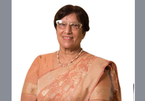 Dr Veena Kalra